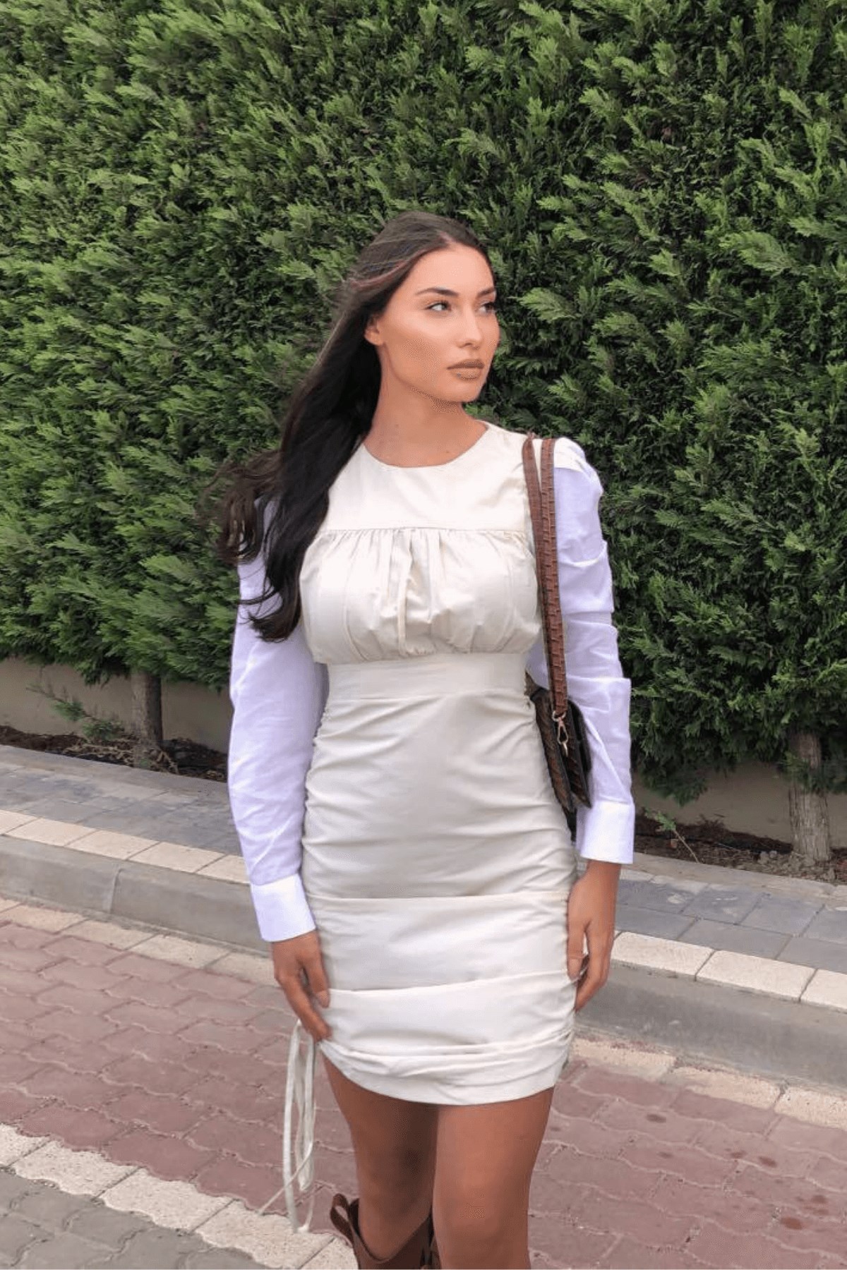 YANLARDAN AYARLANABİLİR ELBİSE