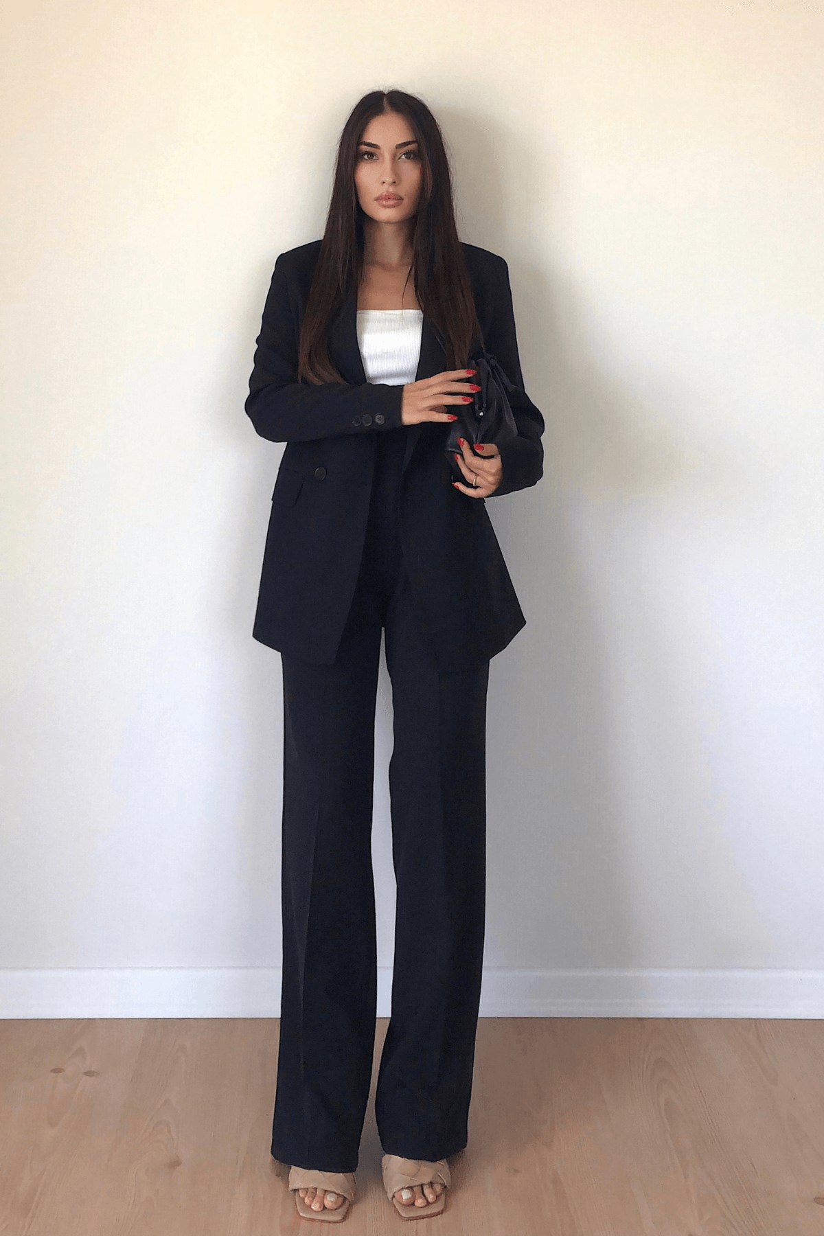 MODEL SİYAH PALLAZZO PANTOLON