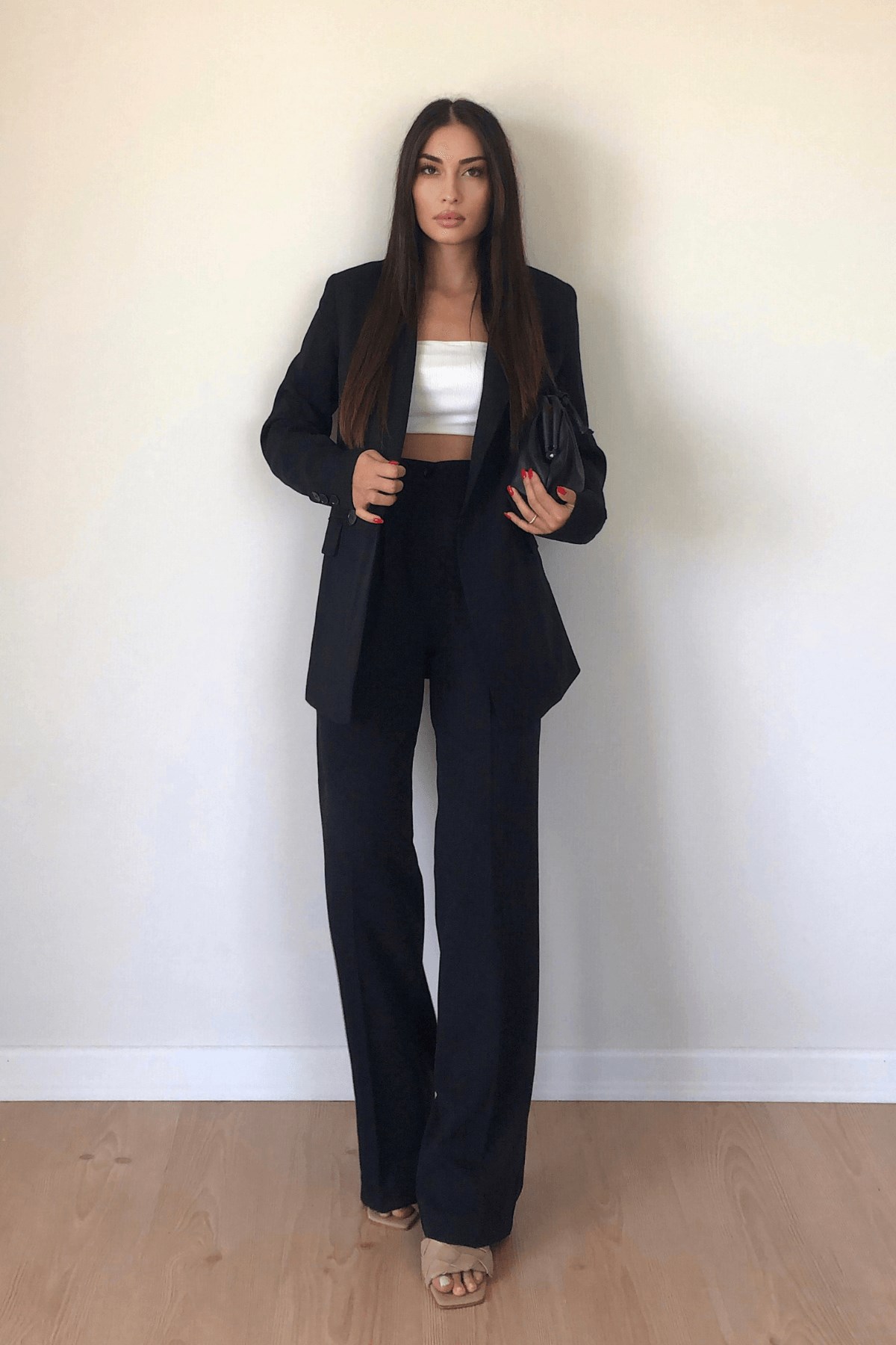 MODEL SİYAH PALLAZZO PANTOLON