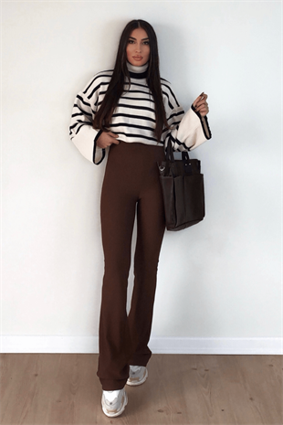 BEYAZ ÇİZGİLİ TRİKO KAZAK