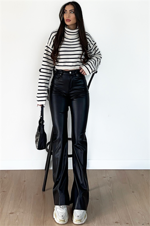 ÇİZGİLİ BEYAZ SİYAH KAZAK