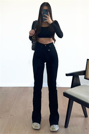 KEMERLİ SİYAH YIRTMAÇLI JEAN