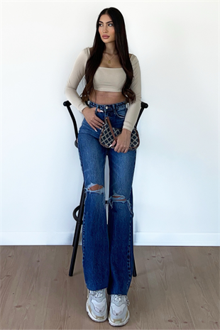 KOYU MAVİ RENK DİZLERİ YIRTIK JEAN