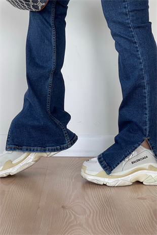 KOYU RENK YIRTMAÇLI JEAN