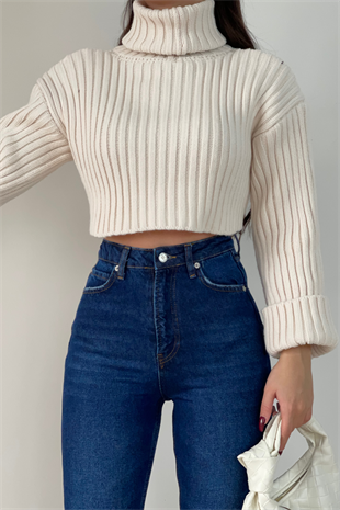 KREM BOĞAZLI CROP KAZAK