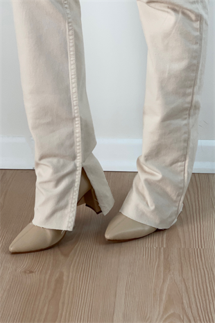 KREM PAÇALARI YIRTMAÇLI JEAN 