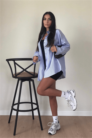 MAVİ ÇİZGİLİ GÖMLEK