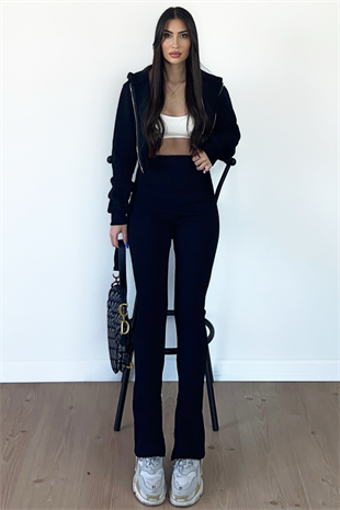 SİYAH YIRTMAÇLI EŞOFMAN TAKIMI