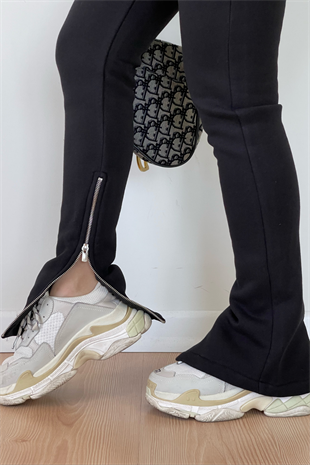 SİYAH YIRTMAÇLI EŞOFMAN TAKIMI