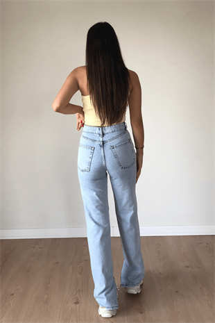  PAÇALARI YIRTMAÇLI AÇIK RENK JEAN 