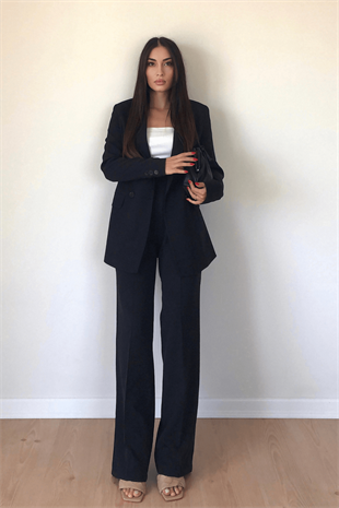 MODEL SİYAH PALLAZZO PANTOLON