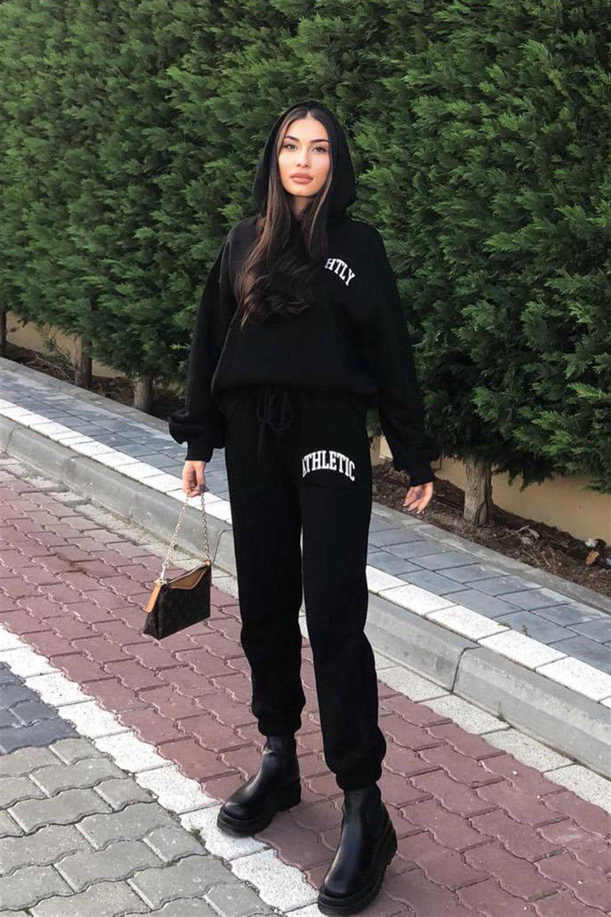 SİYAH KAPŞONLU SLİGHTLY TAKIM 