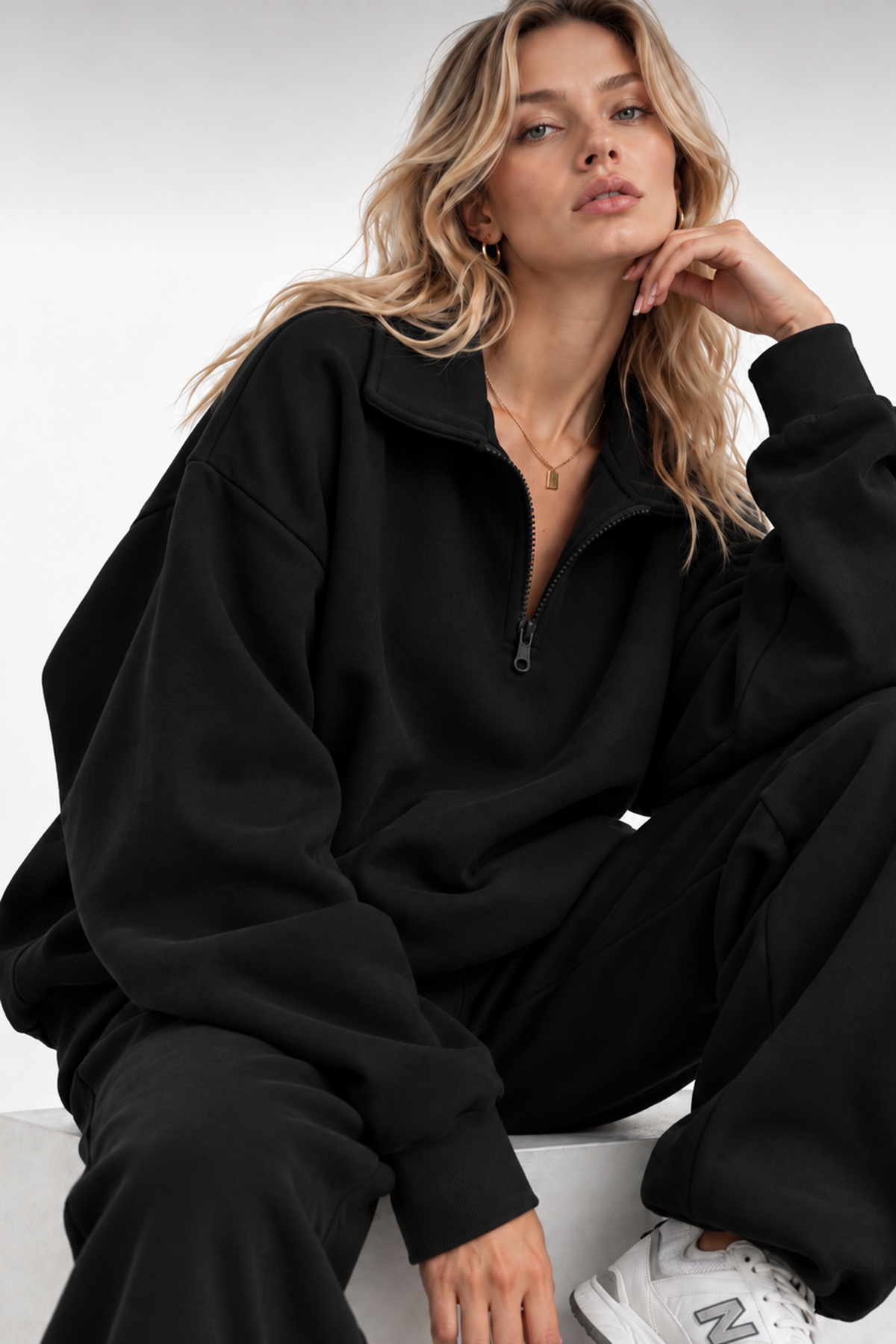 Siyah Fermuarlı Polo Yaka 3 İplik Şardonlu Sweat