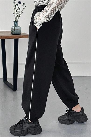 Kadın Siyah Tek Çizgi Biyeli Jogger Eşofman Altı