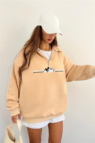 Krem Climbing Mountain Baskılı Fermuarlı Polo Yaka 3 İplik Şardonlu Sweat