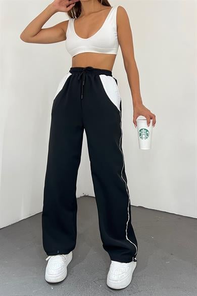 Siyah Beyaz Detaylı Garnili Bol Paça Eşofman Altı