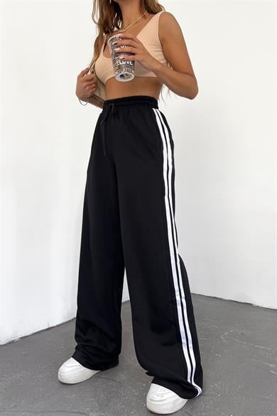 Siyah Çift Çizgili Bol Paça Eşofman Altı