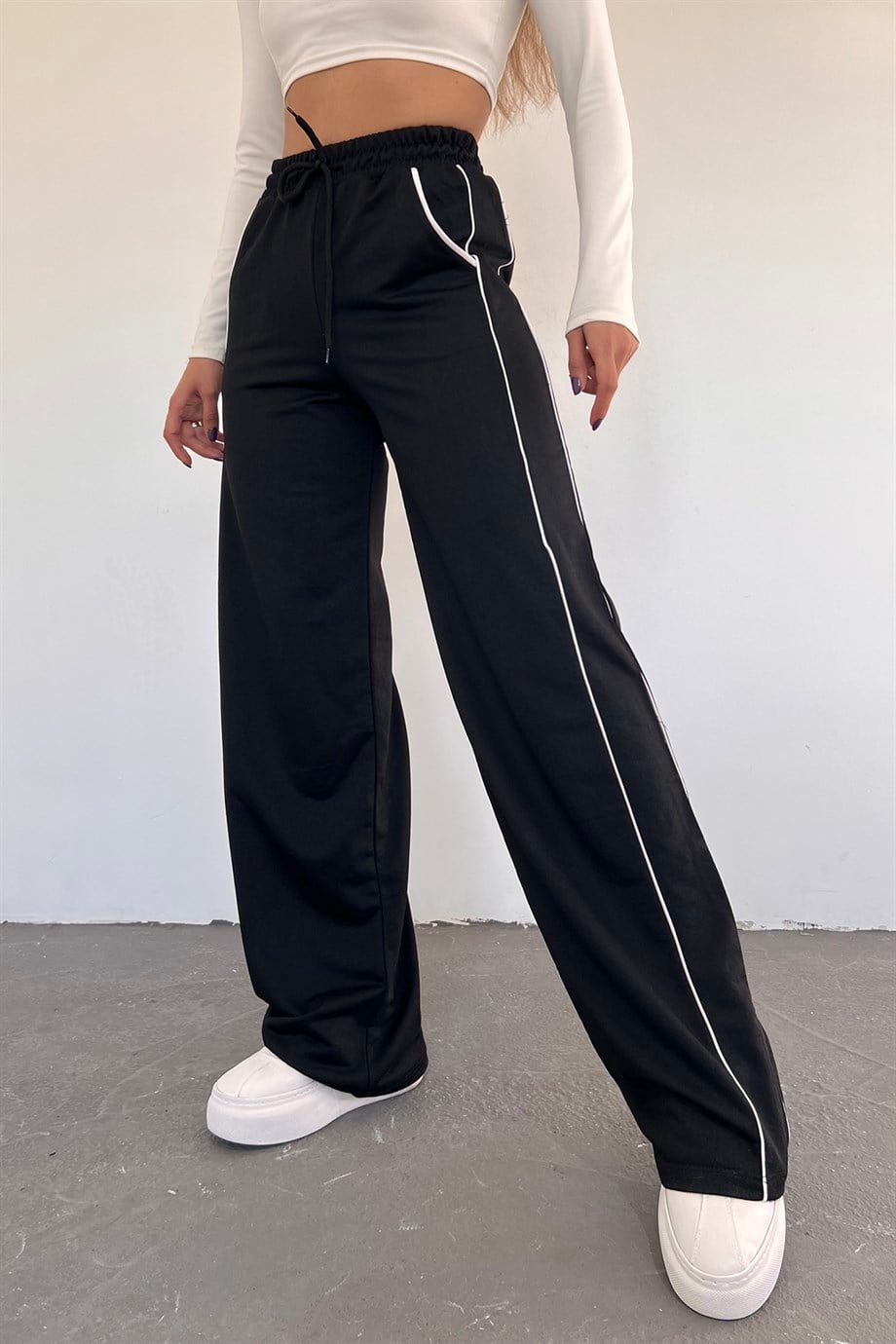 Hera Moda Kadın Siyah Bol Paça İki İplik Beli Lastikli Eşofman Altı