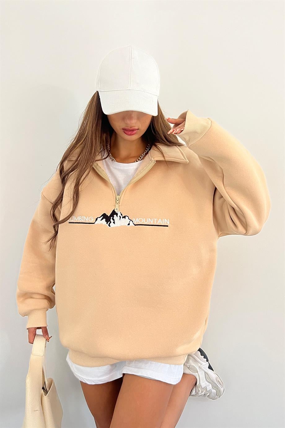Krem Climbing Mountain Baskılı Fermuarlı Polo Yaka 3 İplik Şardonlu Sweat