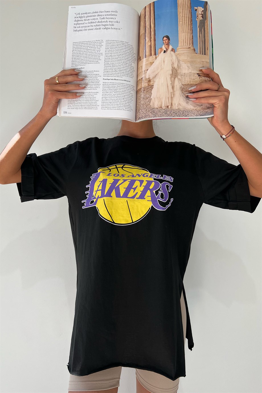 Hera Moda Kadın Yan Yırtmaçlı Siyah Lakers Tshirt