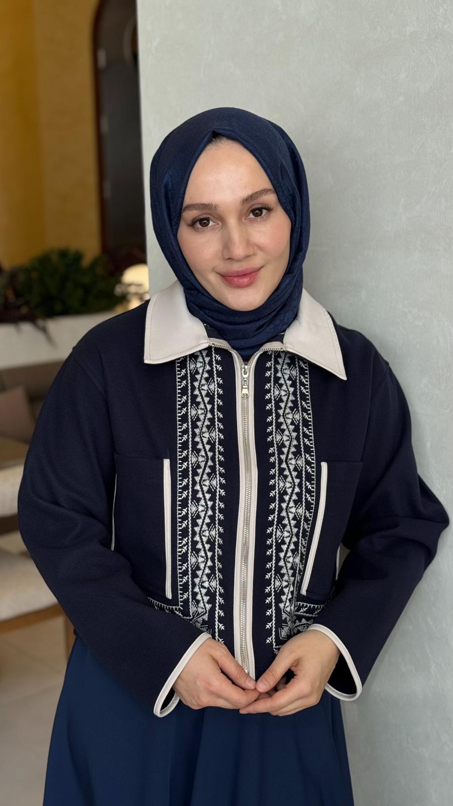 Kaşe Nakış Ceket-Lacivert