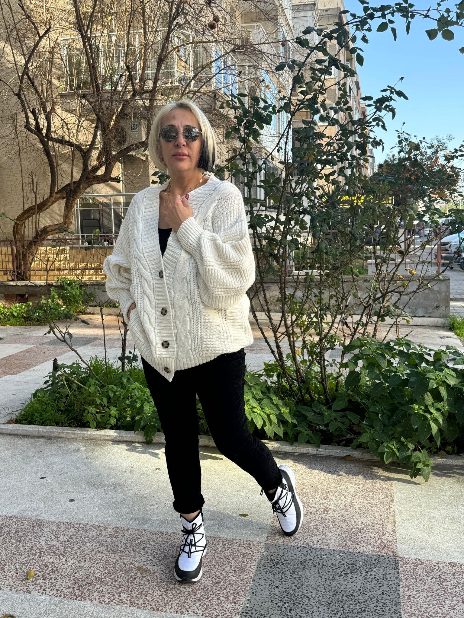 Triko Ceket Önden Düğmeli Krem