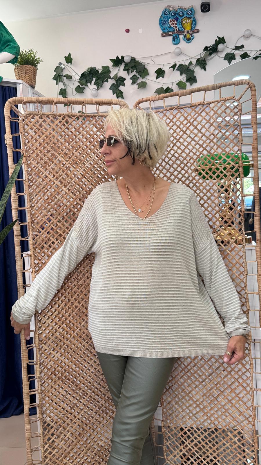 V Yaka İtalyan Kazak Krem