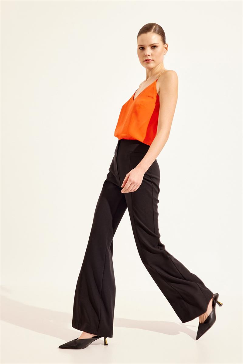 Siyah Tam Bel  Cep Detaylı  Geniş Paça Pantolon Kadın Pantolon modelleri