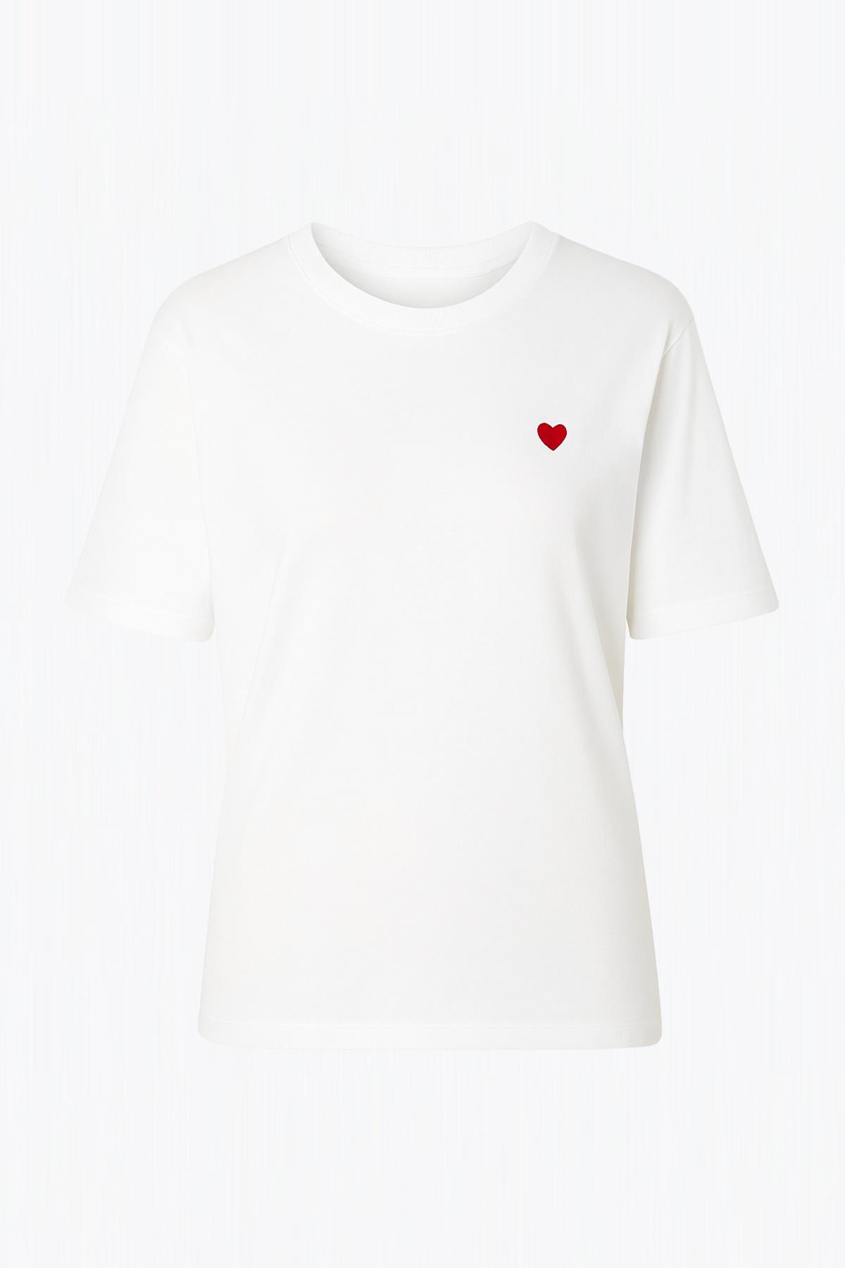 Ekru Amia&Co Marka Minimal Kalp Nakış Detaylı Kısa Kollu T-Shirt · 2