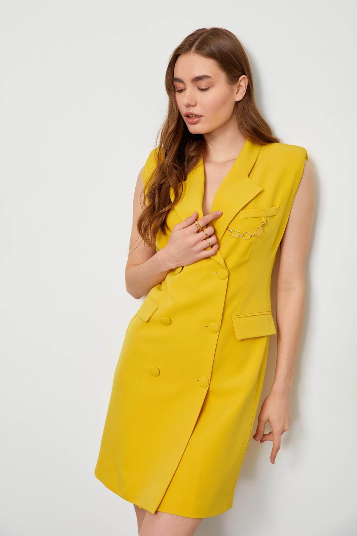 Kadın Sarı Zincir Detaylı Kolsuz Ceket Elbise ST060S40107602 | Setre