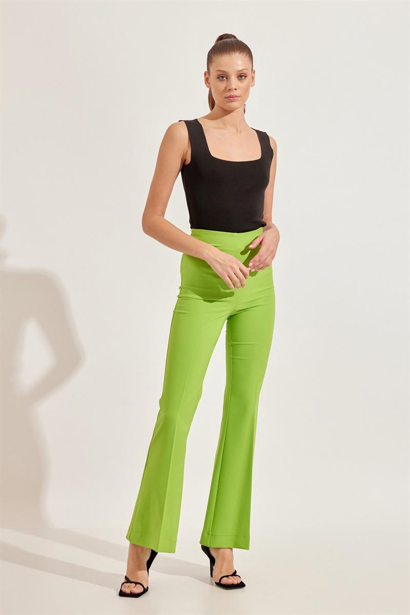 Kadın Fıstık Yeşili İspanyol Paça Pantolon ST060S20691001 | Setre