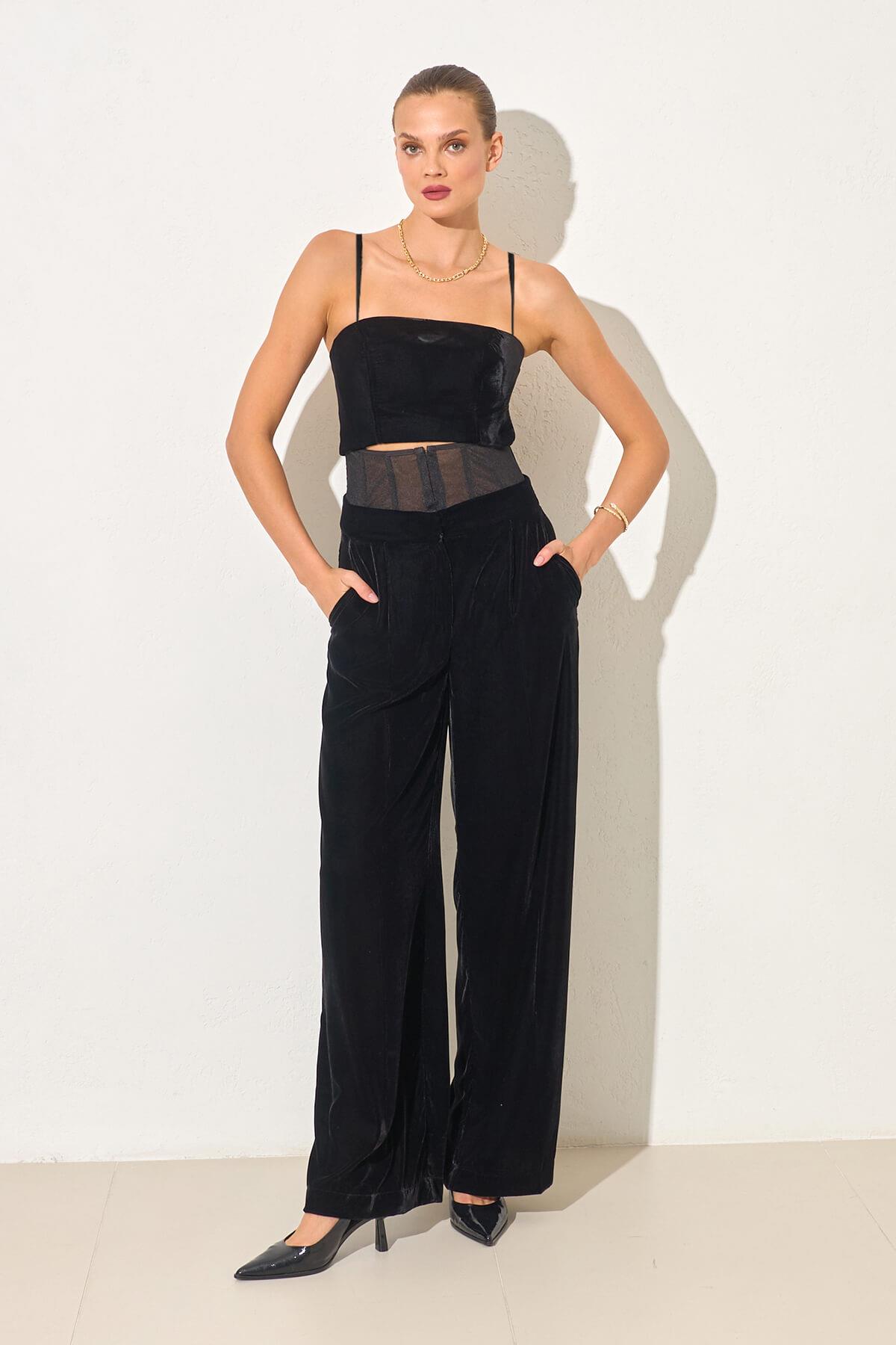 Siyah Straplez Kadife Görünümlü Crop Bluz