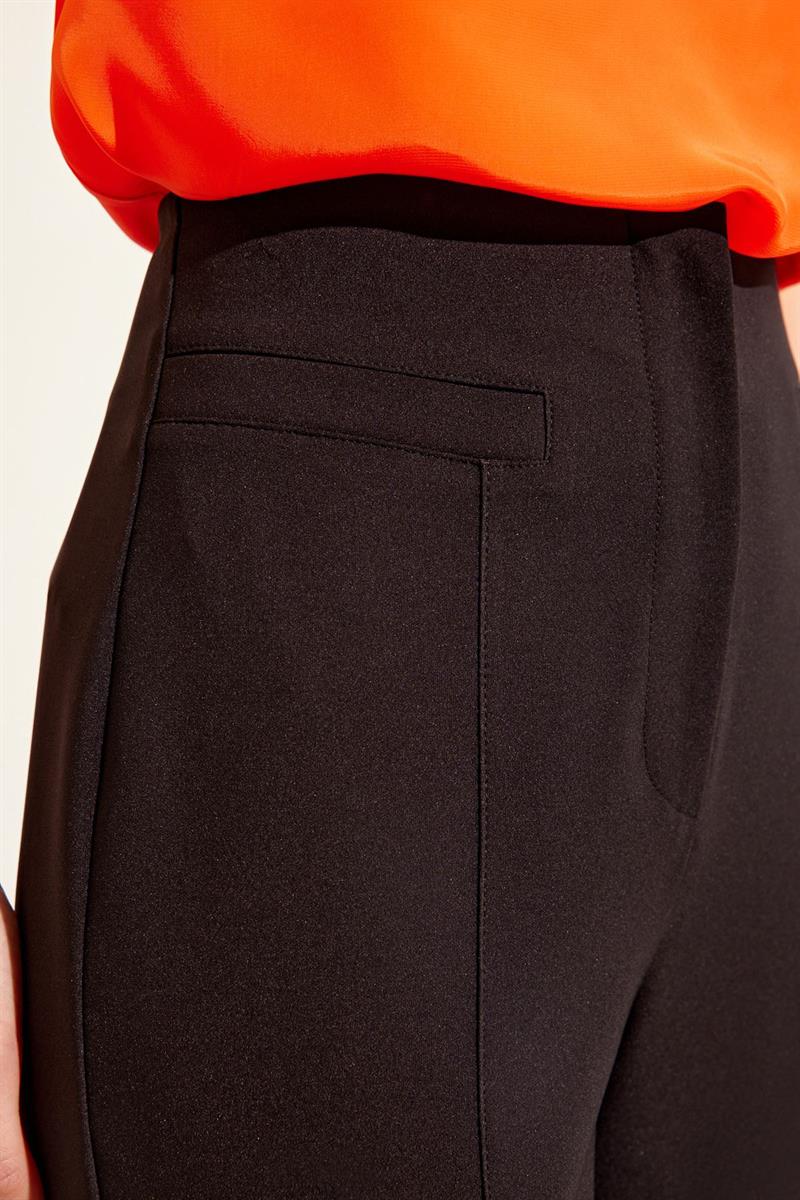 Siyah Tam Bel  Cep Detaylı  Geniş Paça Pantolon Kadın Pantolon modelleri
