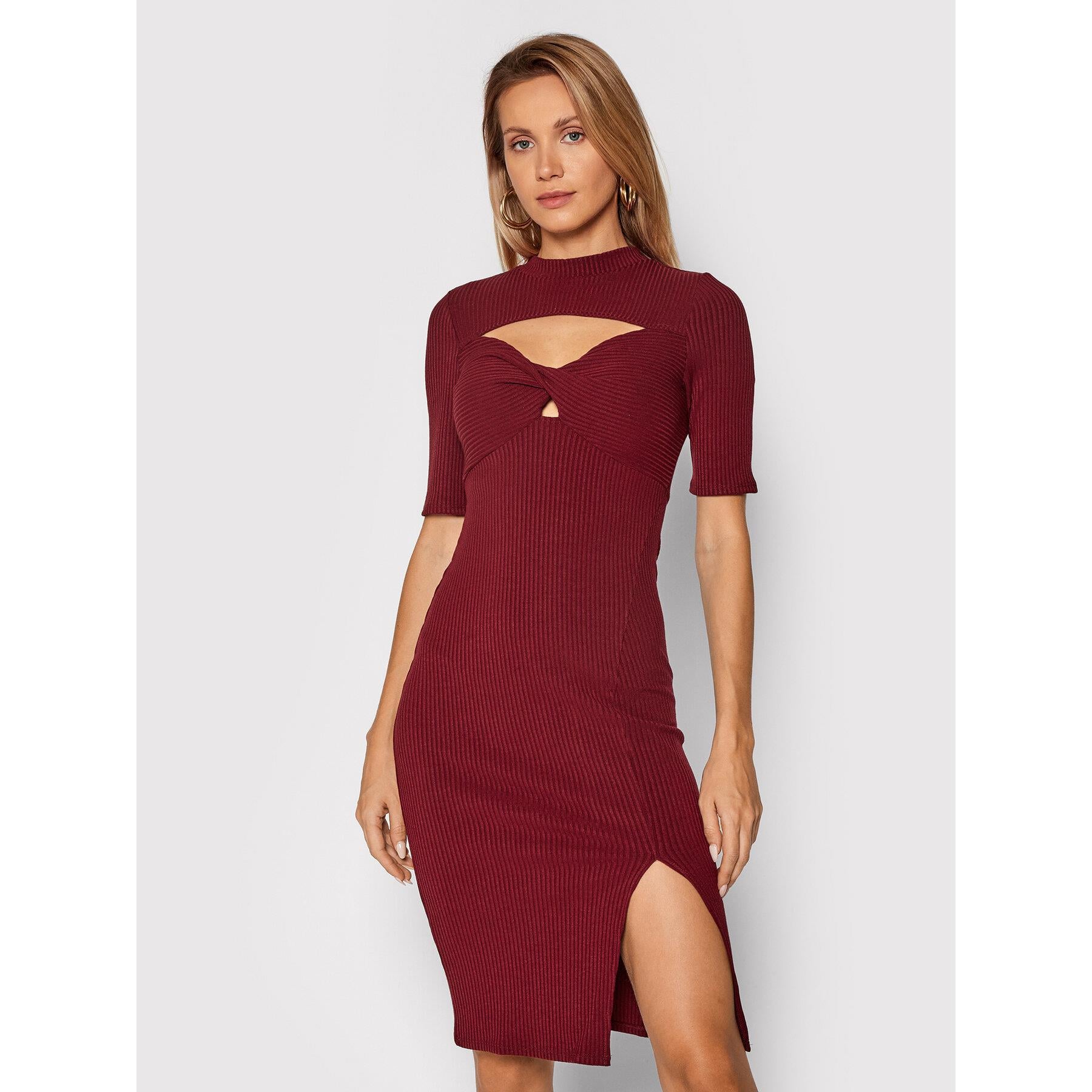 DERİN YAKA YIRTMAÇLI ELBİSE