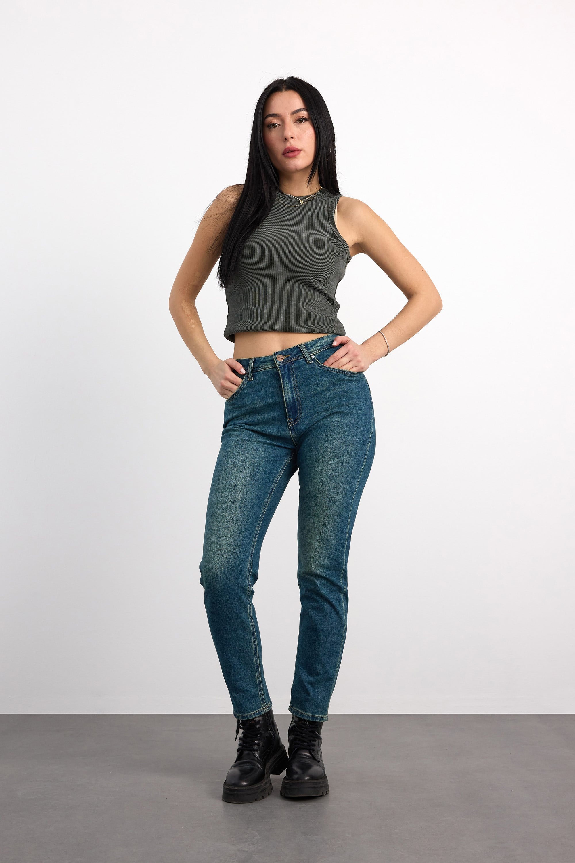 23030-73603 KADIN MOM FİT HIGH RISE TAPERED LEG  DENİM PANTOLON 23030-73603