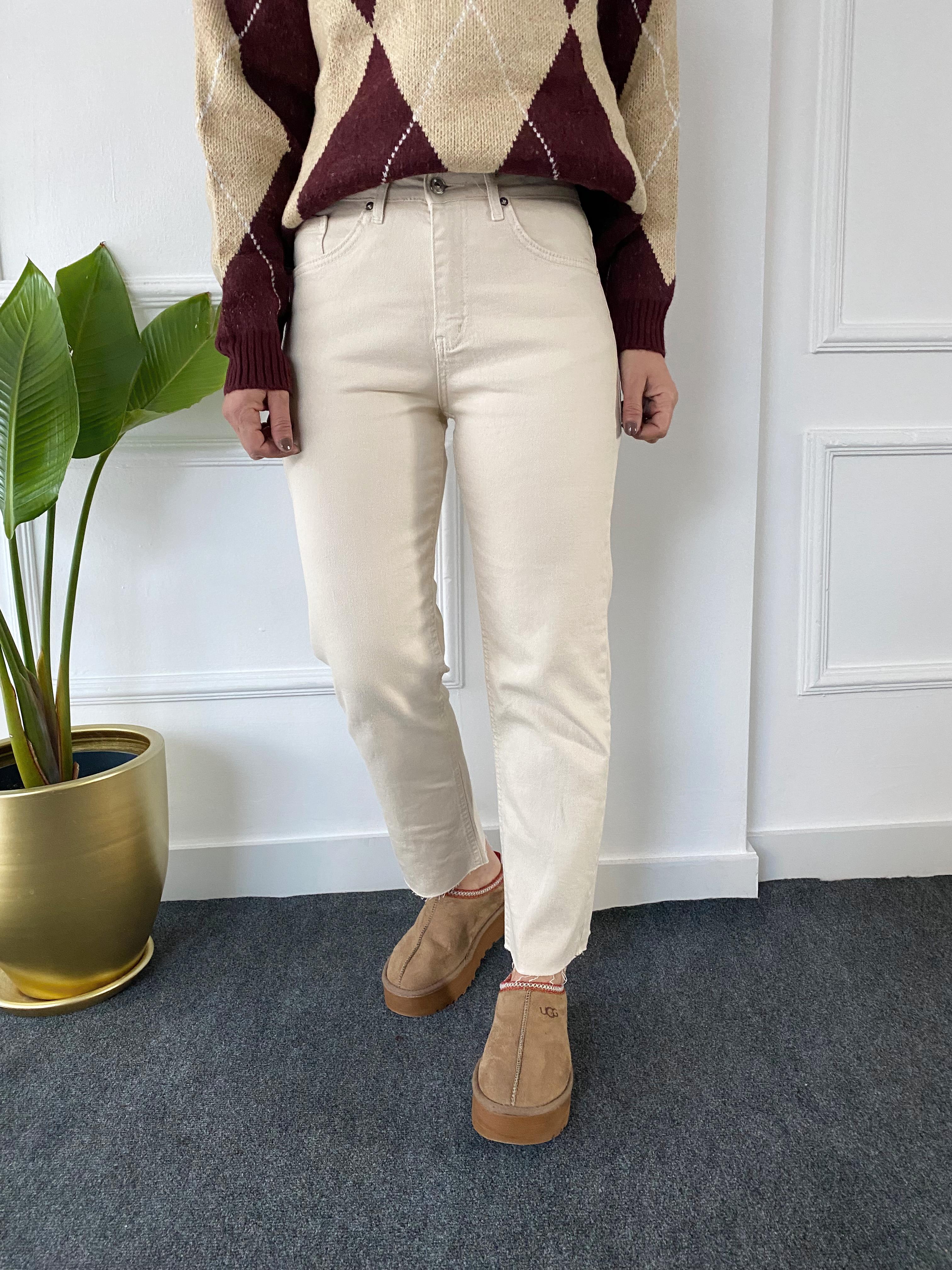 Boyfit Kesik Paça Jean Bej