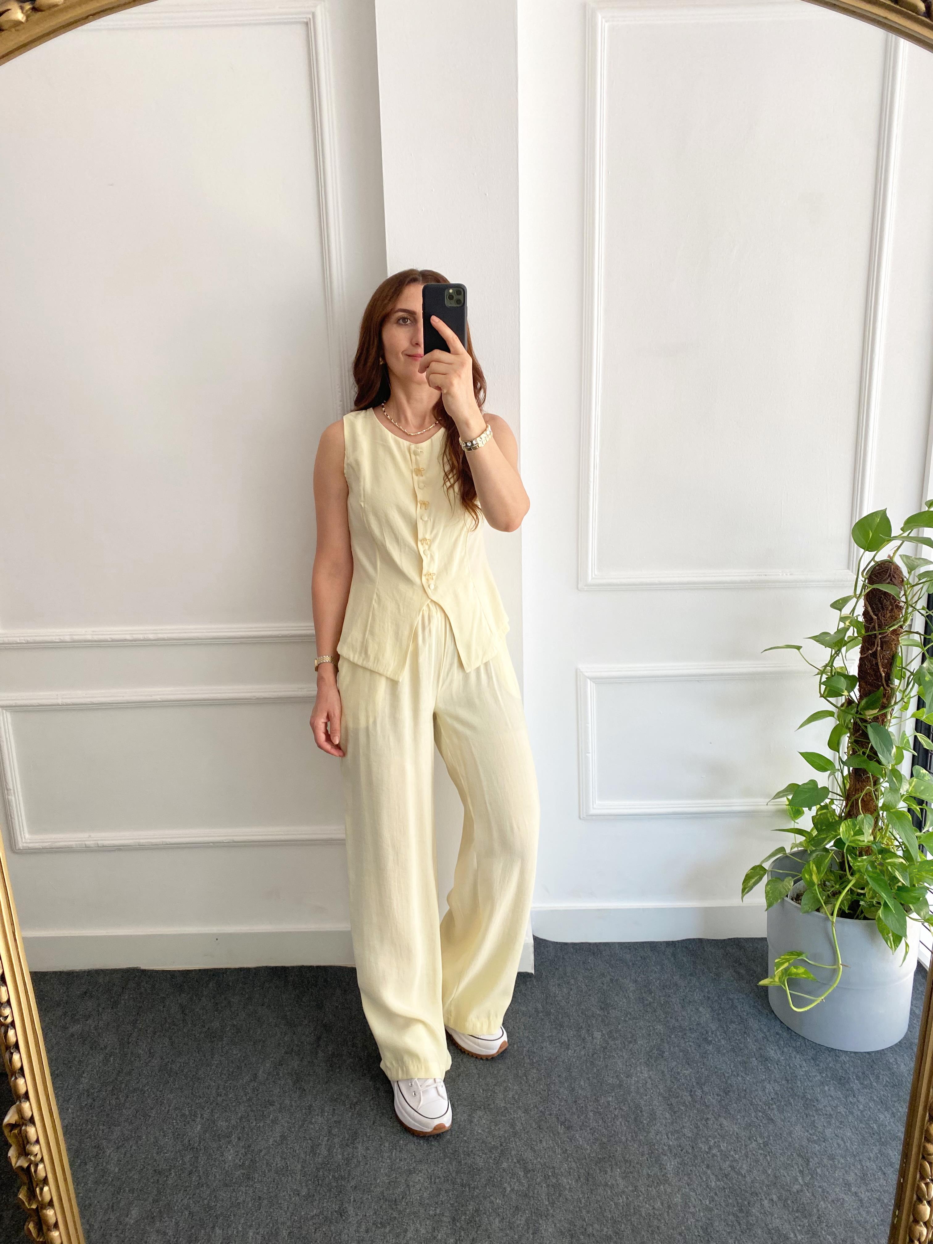 Fiyonk Detaylı Yelek Pantolon Takım Sarı
