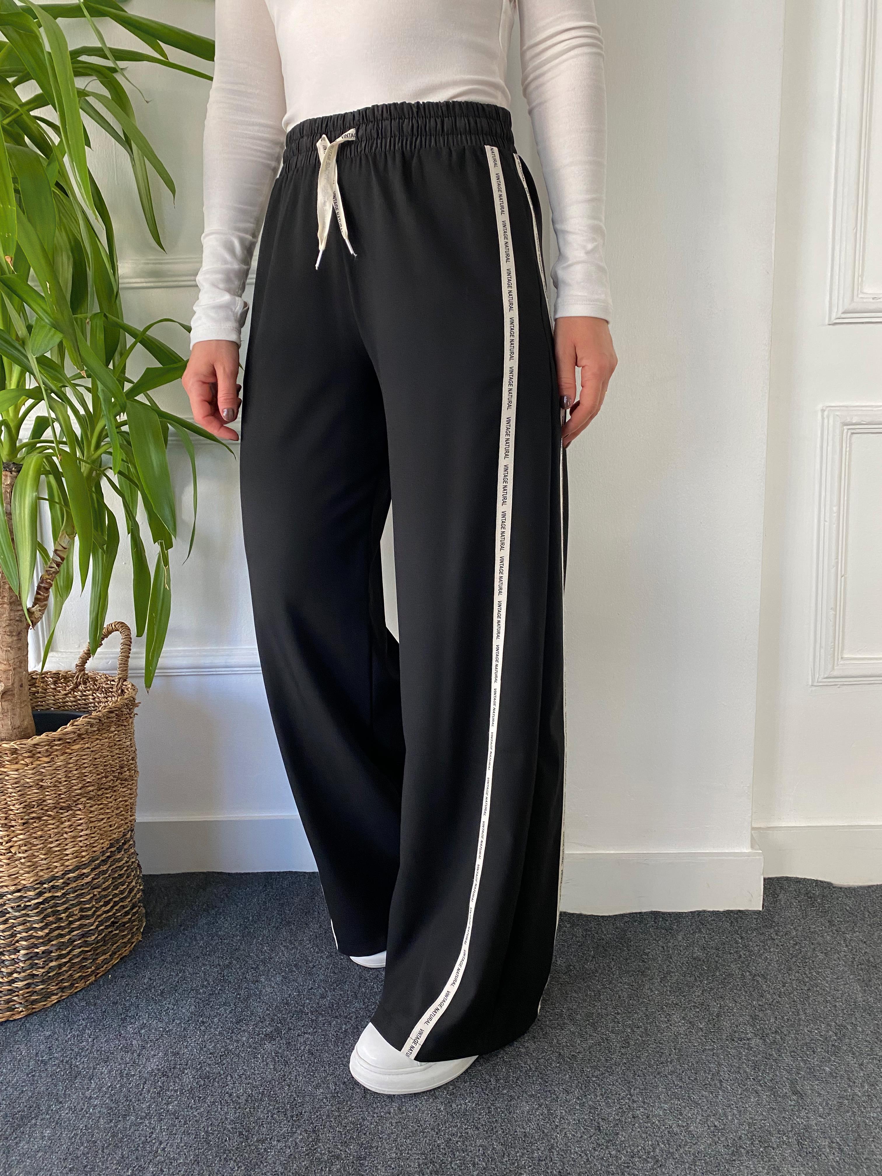 Şerit Detaylı Pantolon Siyah