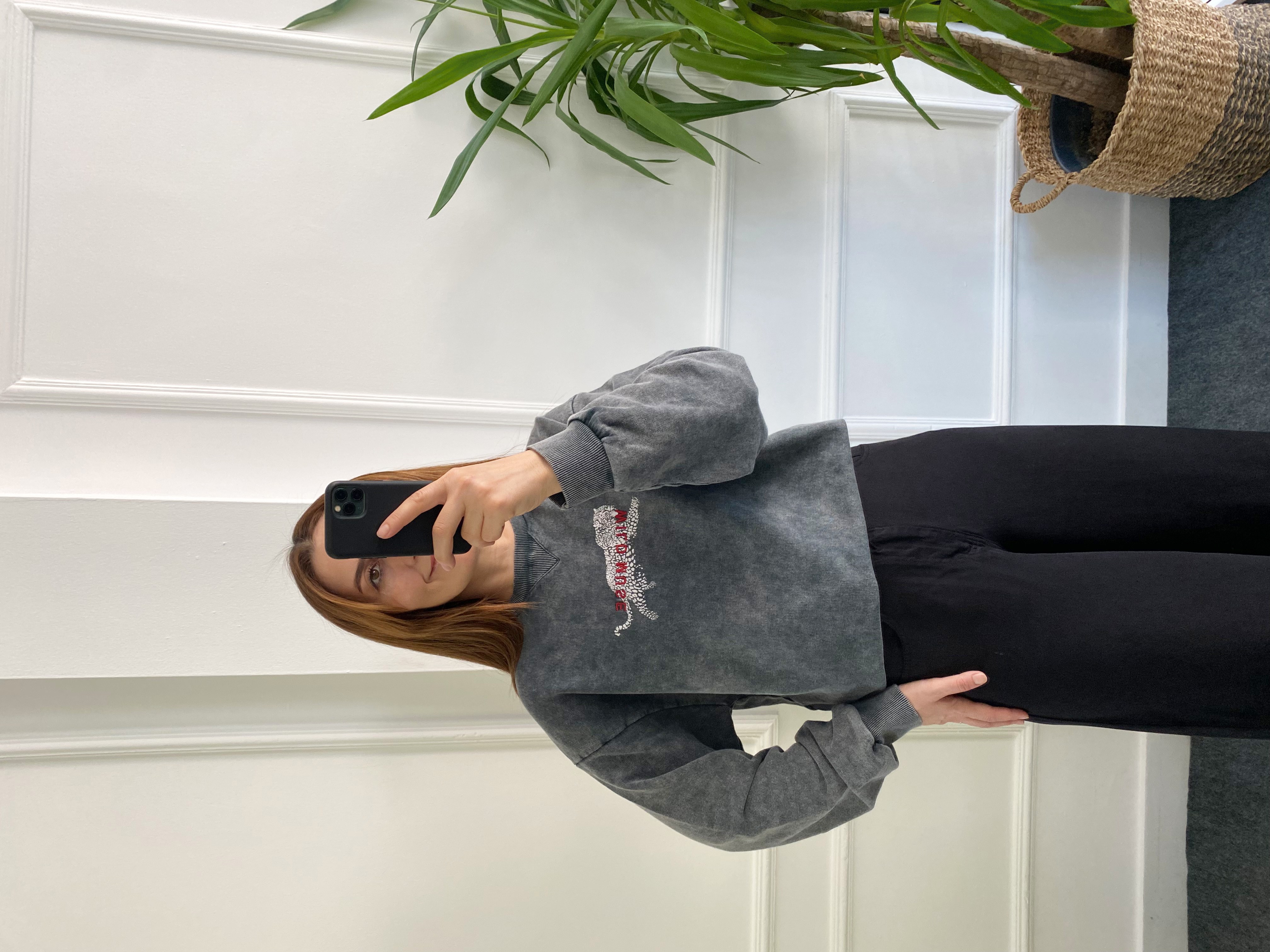 Wild Muse Nakışlı Batik Sweat Gri