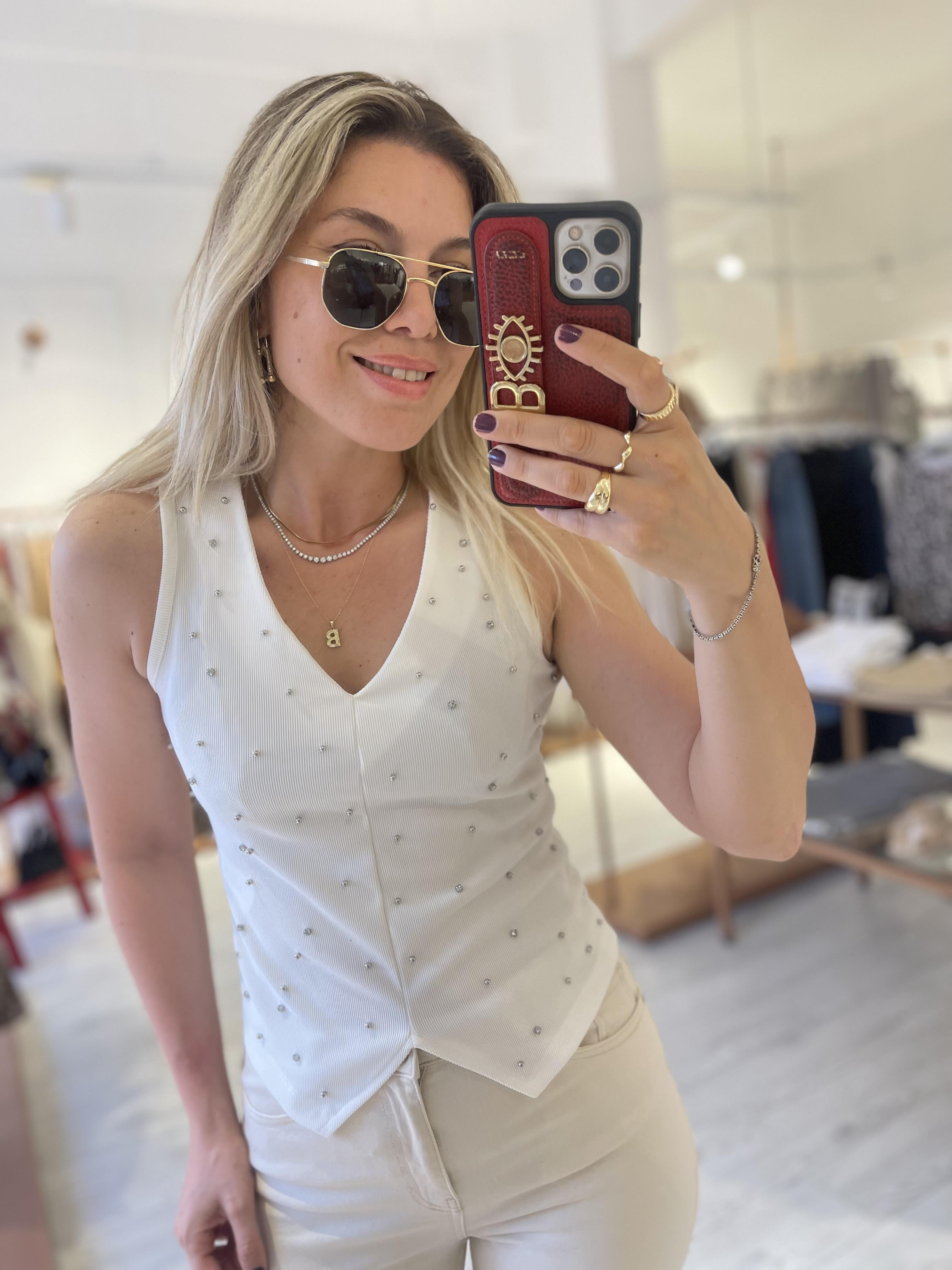 Beyaz V Yaka Taş İşlemeli Bluz