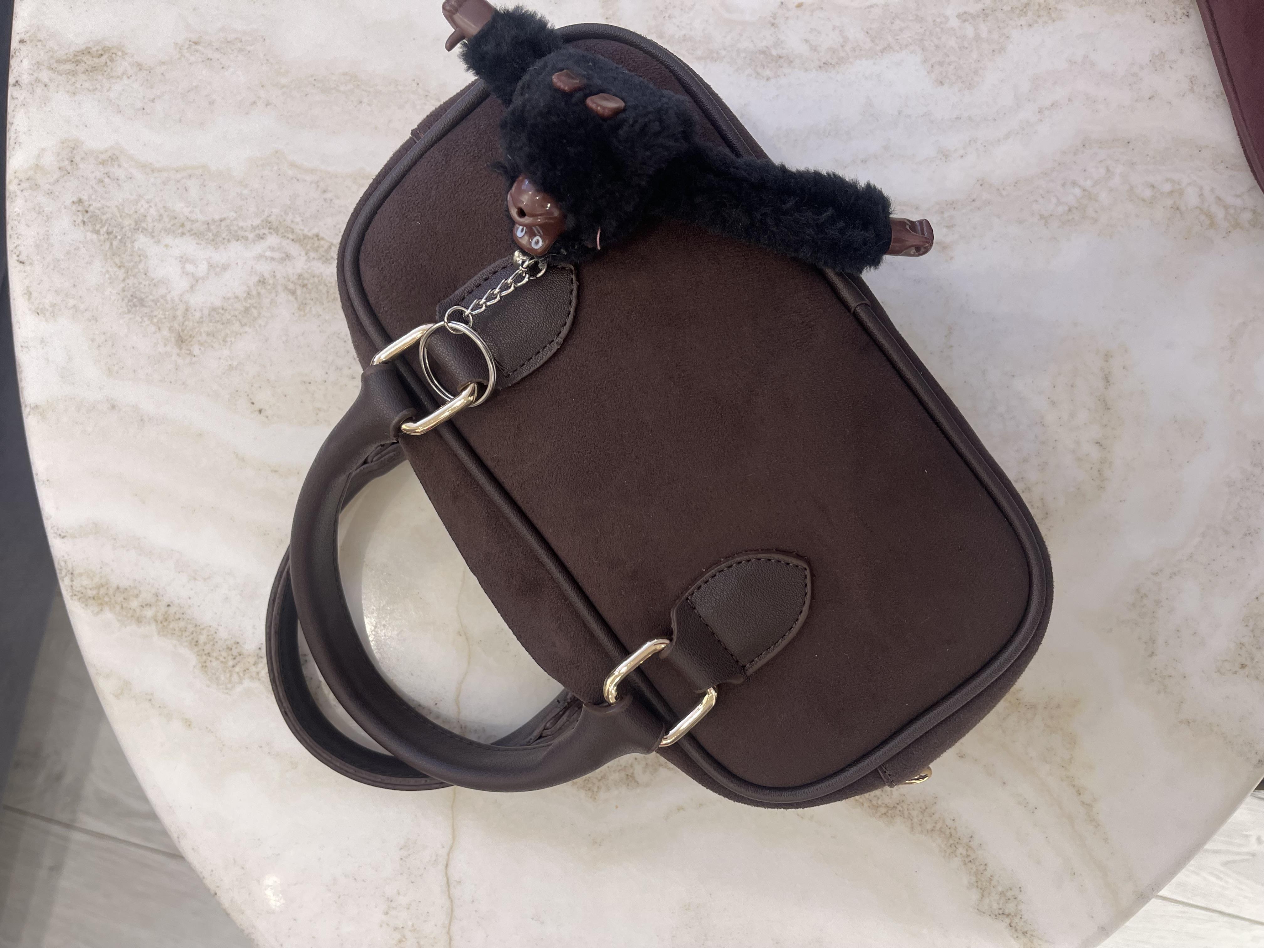 Milani Acı Kahve Mini Aksesuarlı Süet Çanta