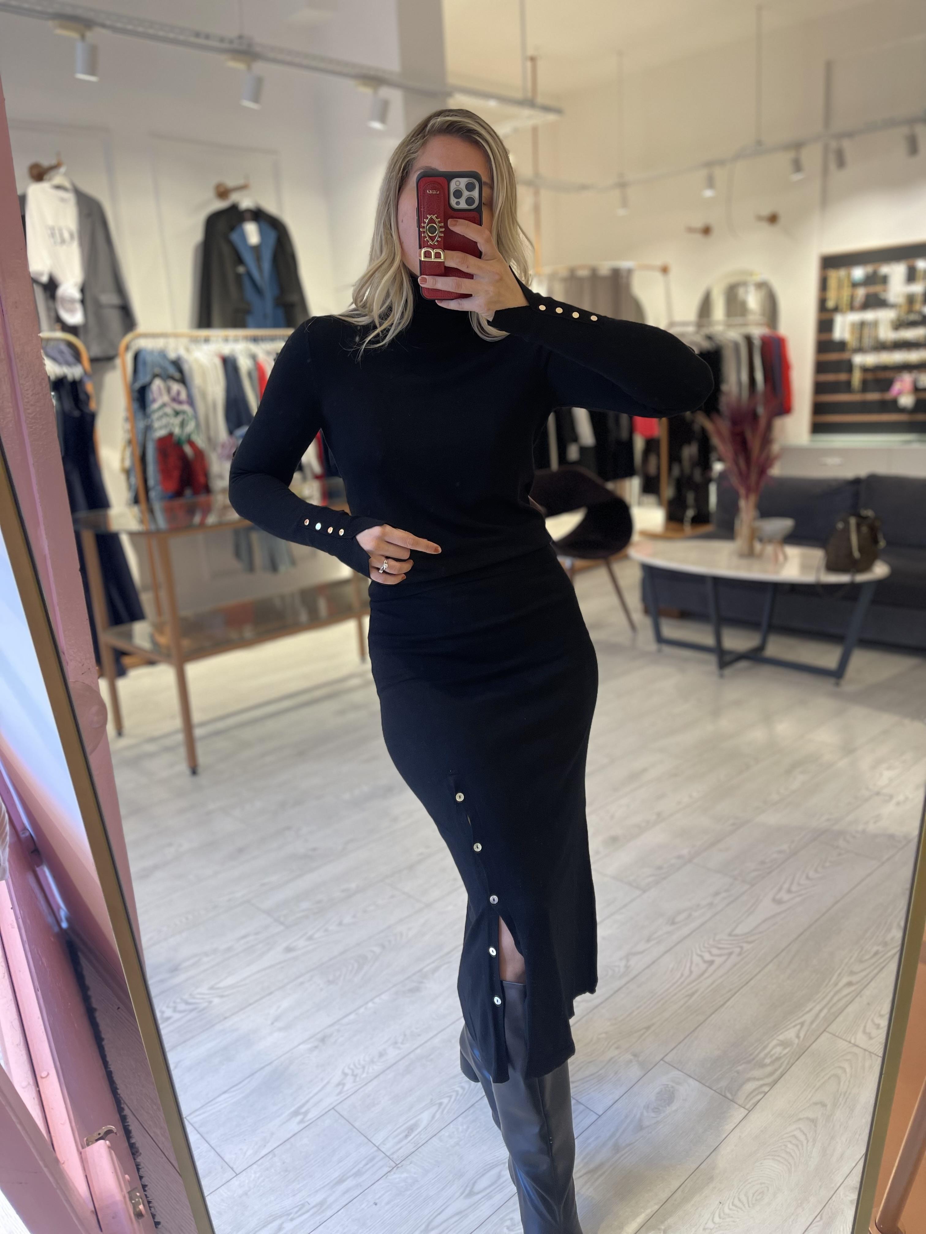 Yırtmaçlı Triko Etek Siyah