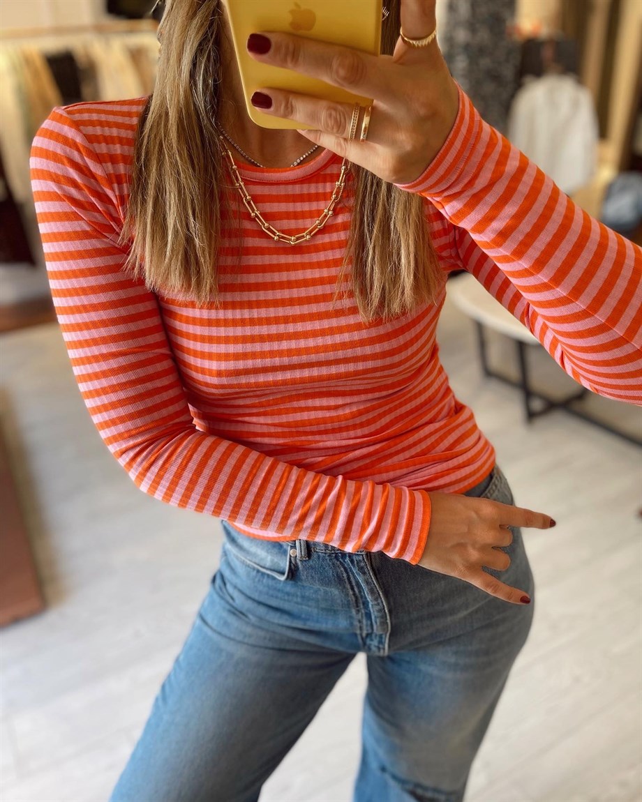 Pembe Çizgili Body · 4