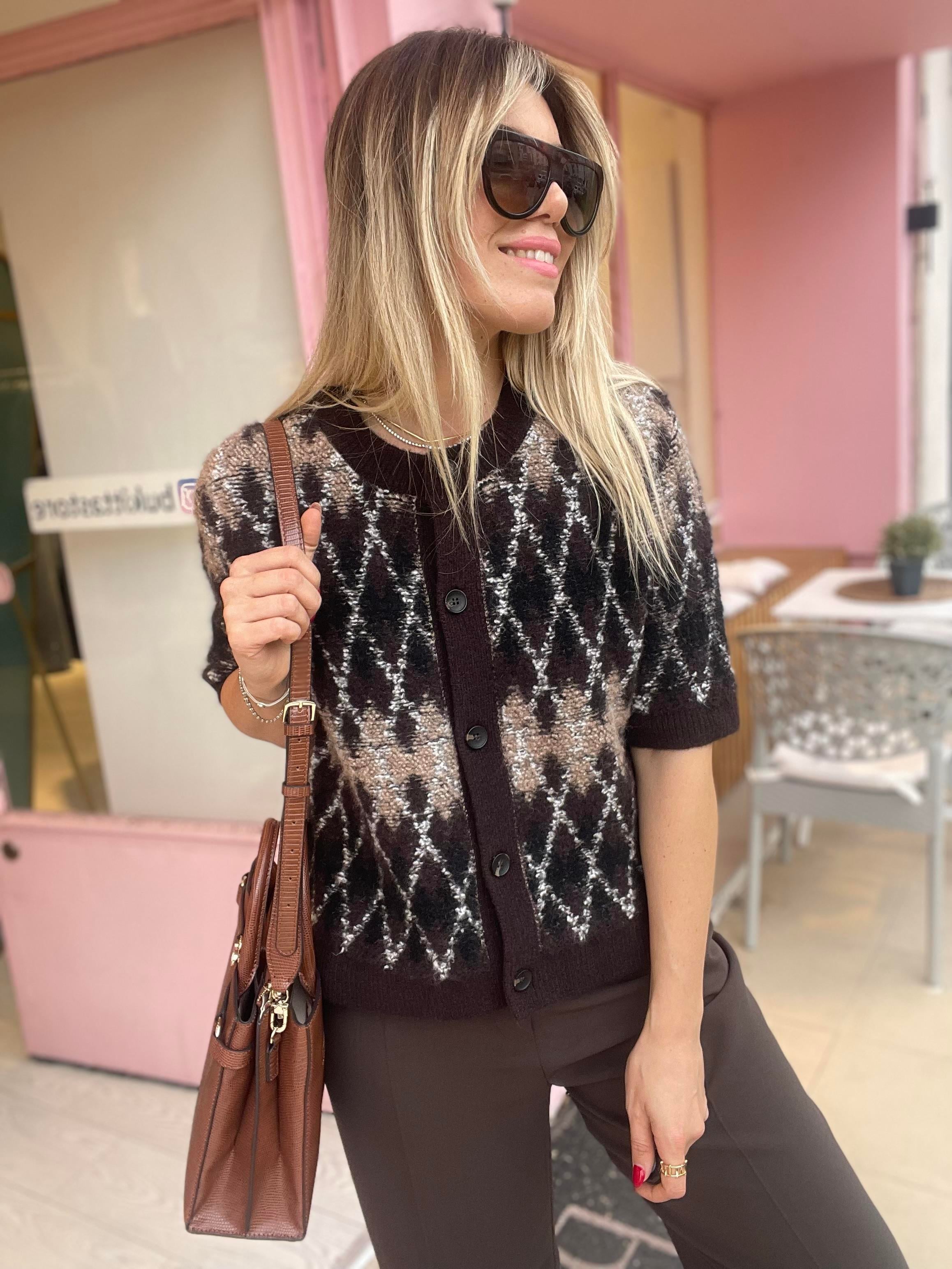 Acı Kahve Baklava Dokulu Düğmeli Hırka Kadın Triko Bisiklet Yaka Yarım Kol Tam Kalıp