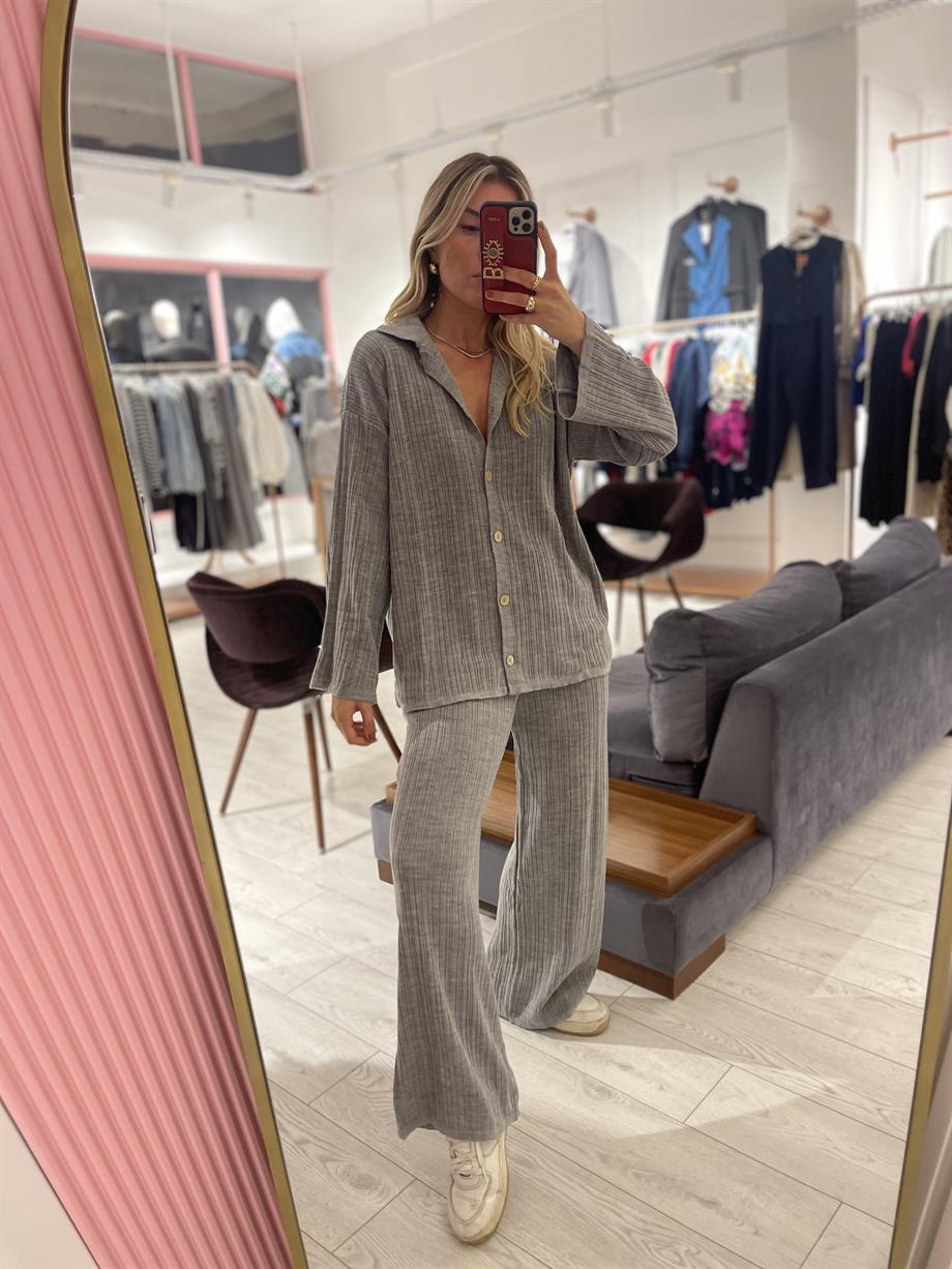 Açık Gri Triko Takım