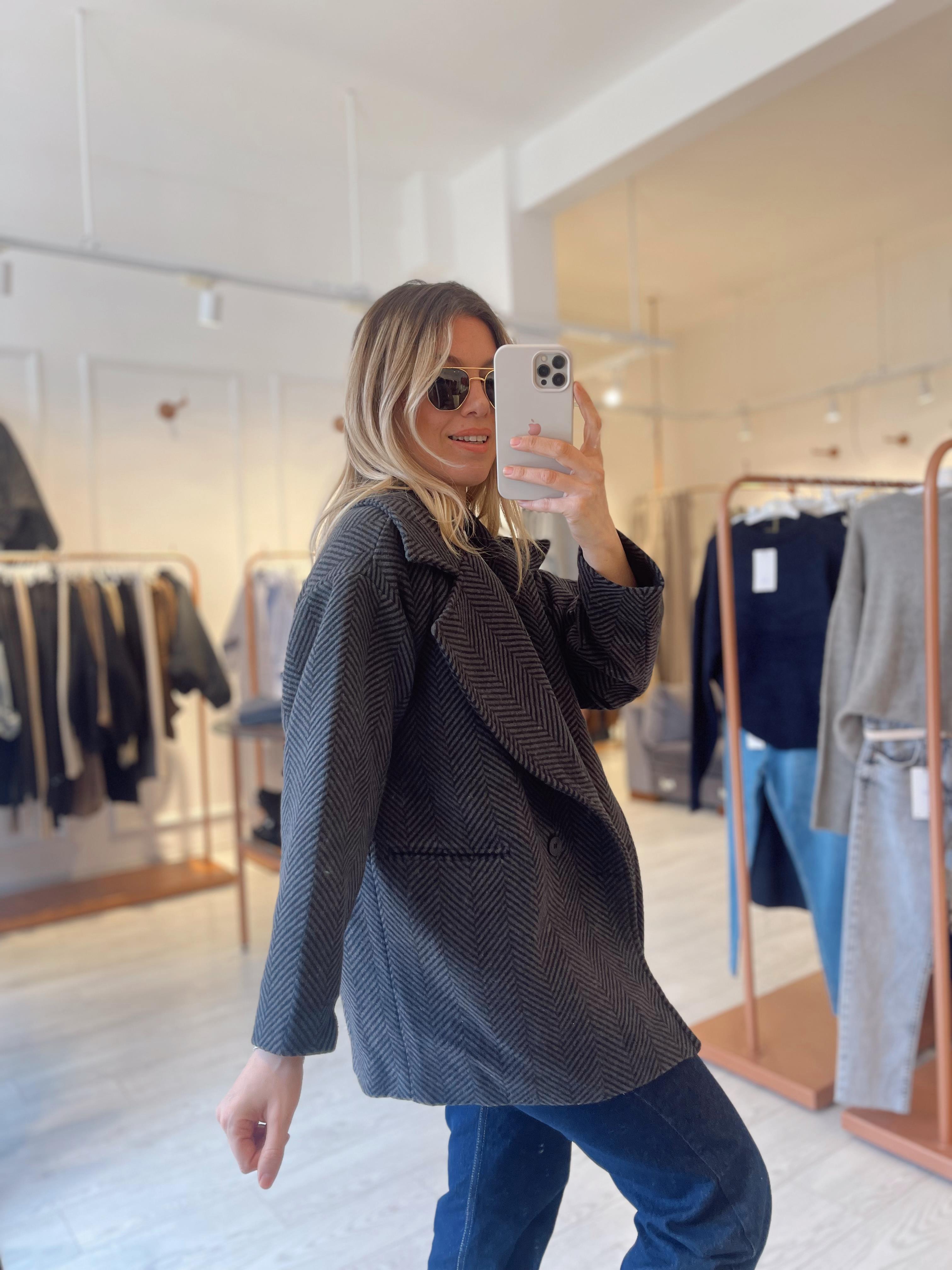 Antrasit Siyah Balıksırtı Oversize Kaban · 3