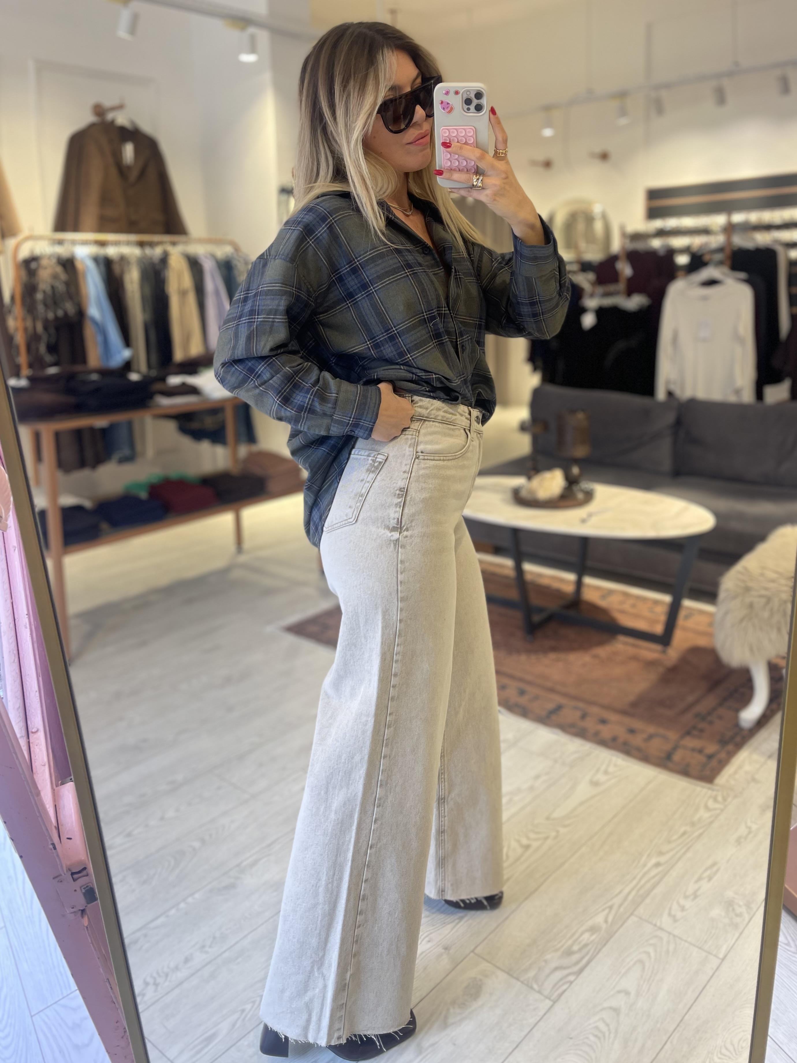 Bej Wide Leg Jean – Tam Kalıp, Fermuarlı Düz Denim Pantolon, Şık ve Rahat Günlük Kombinler İçin