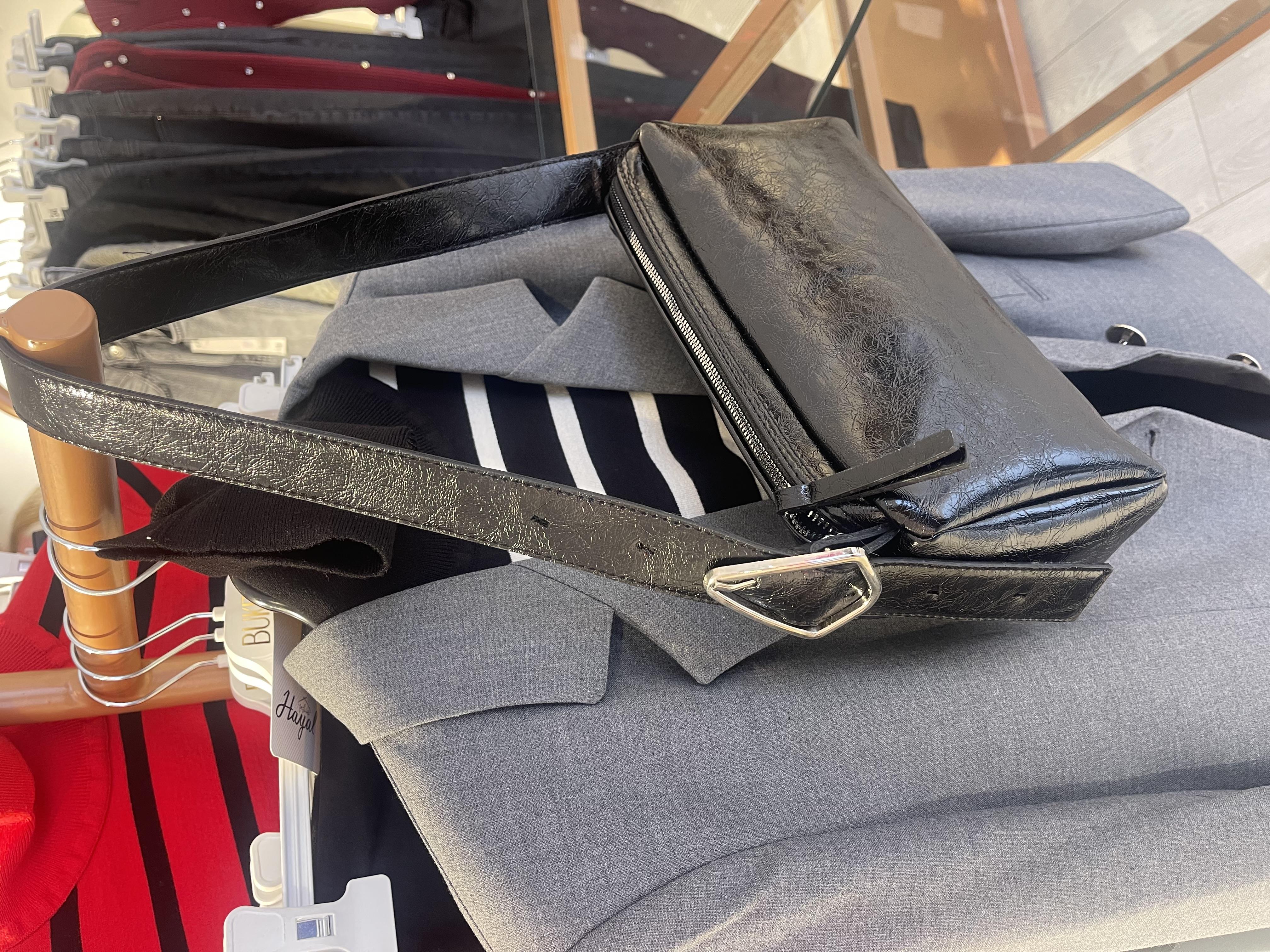 Bella Siyah Rugan Omuz ÇantasI