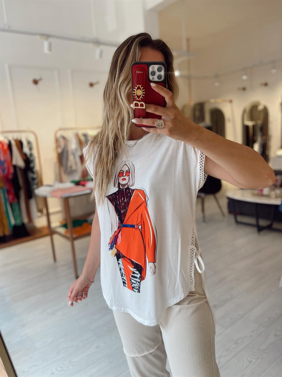 Beyaz Kız Baskılı Tshirt