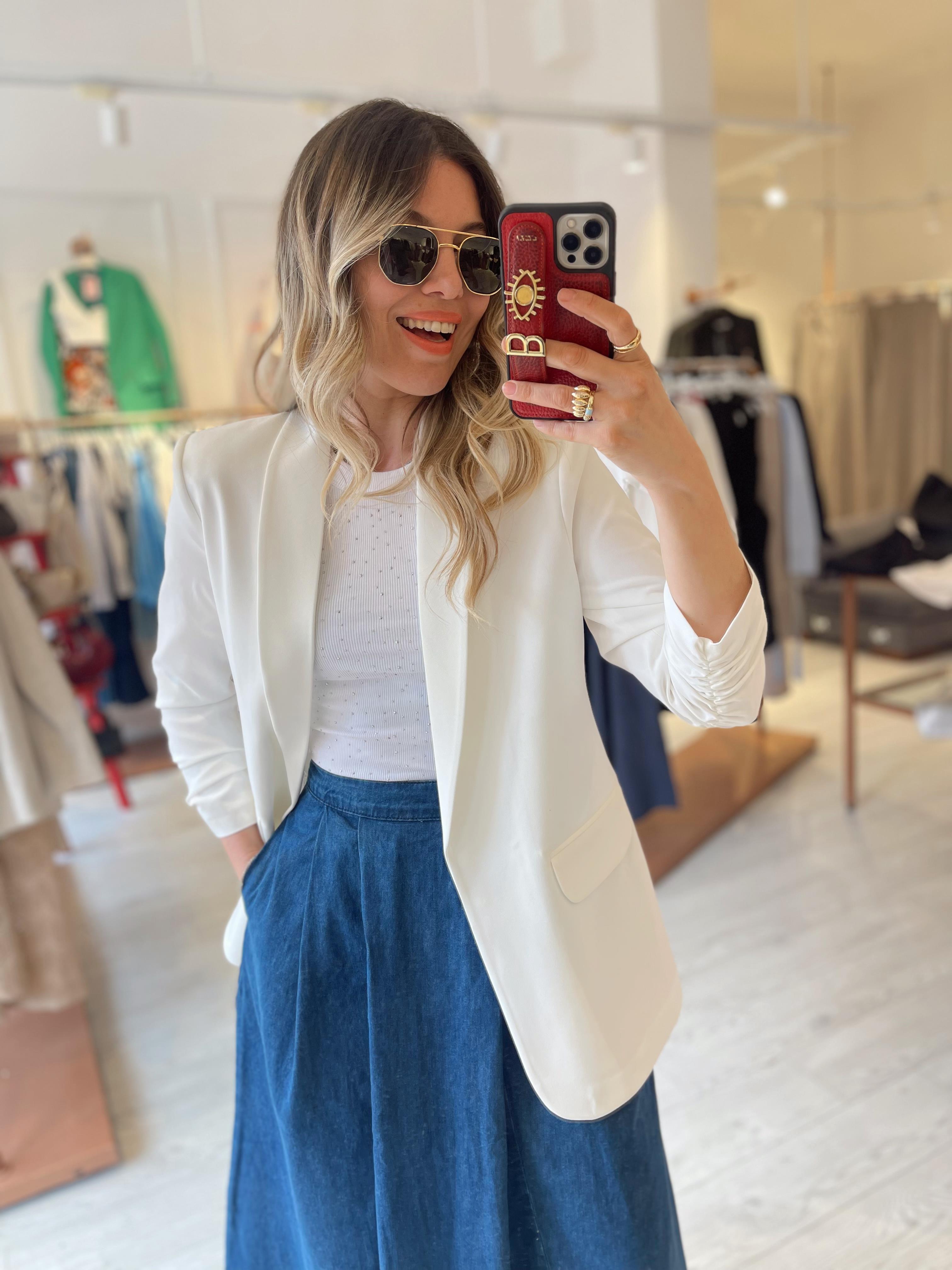 Beyaz Kolları Büzgülü Blazer
